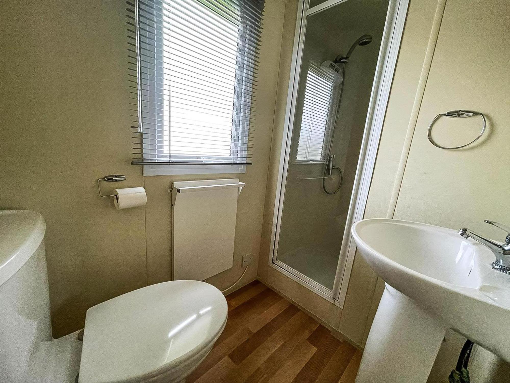 Great Caravan At Breydon Water Holiday Park, Ref 10086B Belton with Browston Экстерьер фото
